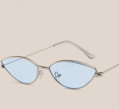 CAT'S EYES